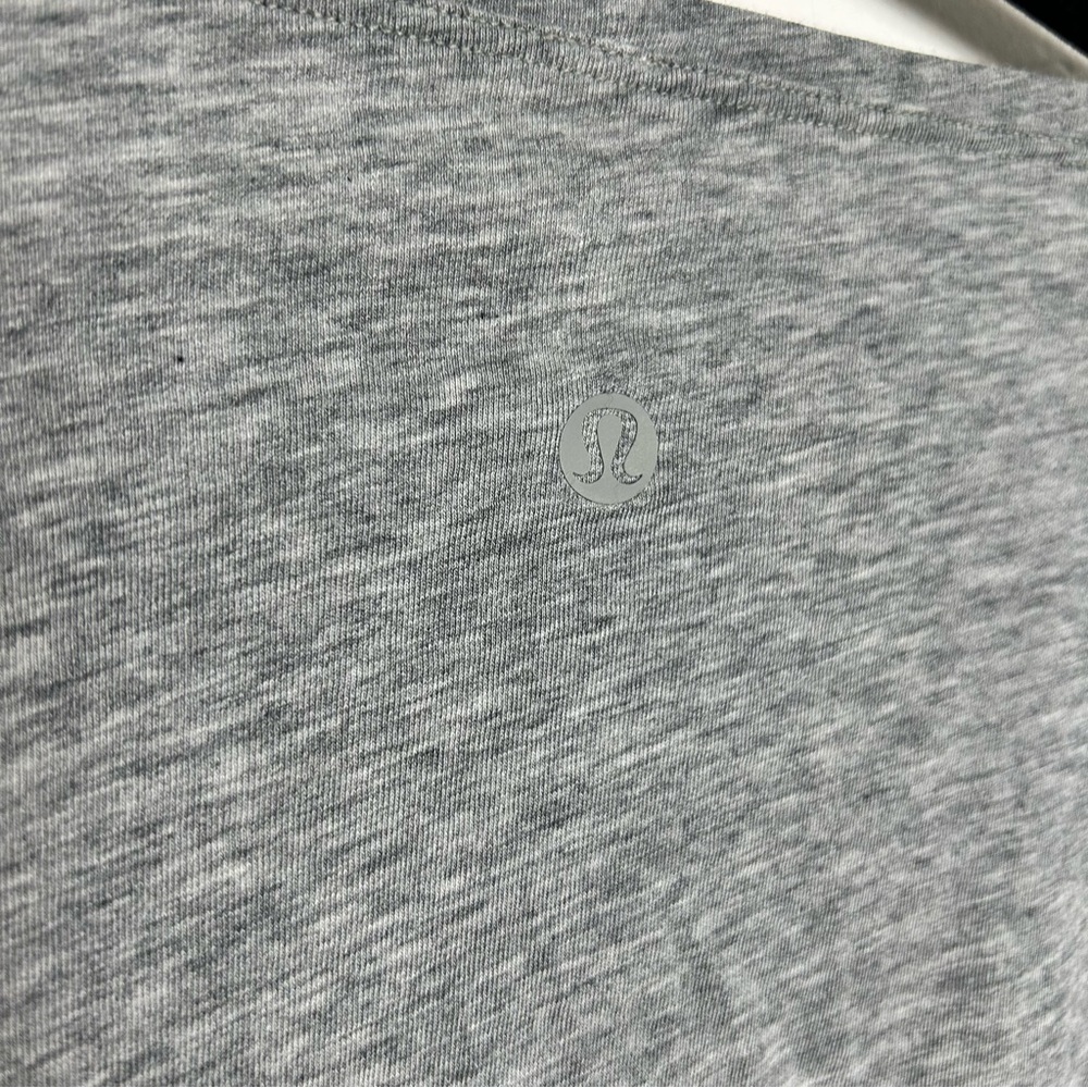 LULULEMON Grey Comfortable 3/4 Length Sleeve Top - Picture 3 of 3